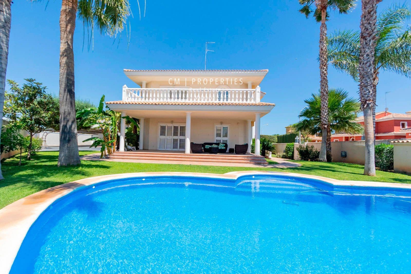 4 bedroom Villa for rent in L'Eliana with pool garage - € 4,900 (Ref: 8399696)