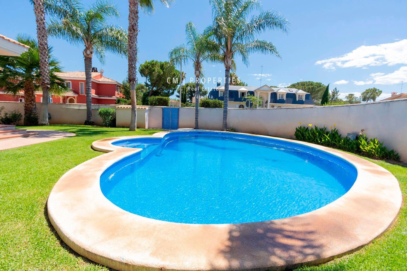 4 bedroom Villa for rent in L'Eliana with pool garage - € 4,900 (Ref: 8399696)