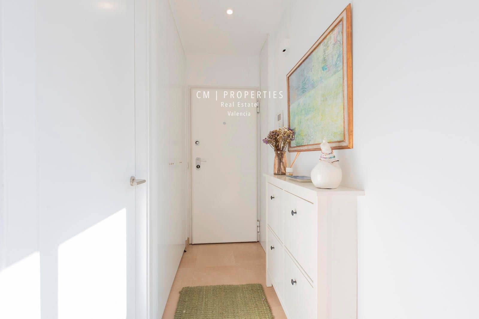 Penthouse til leie i Valencia by med svømmebasseng garasje - € 1 300 (Ref: 8437876)