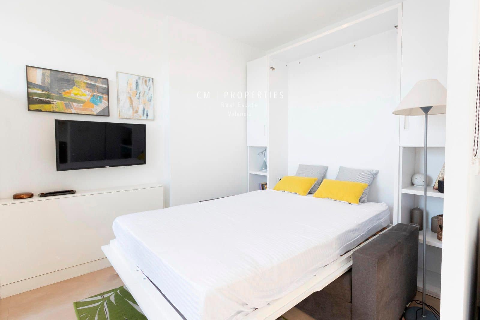 Penthouse til leie i Valencia by med svømmebasseng garasje - € 1 300 (Ref: 8437876)