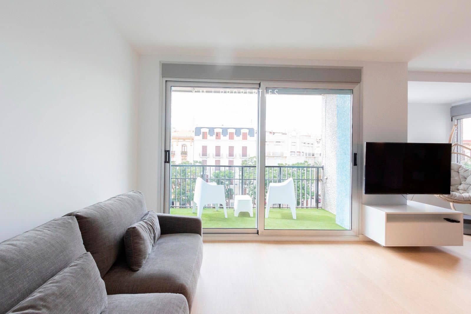 4 bedroom Flat for rent in Valencia city - € 3,800 (Ref: 8449667)