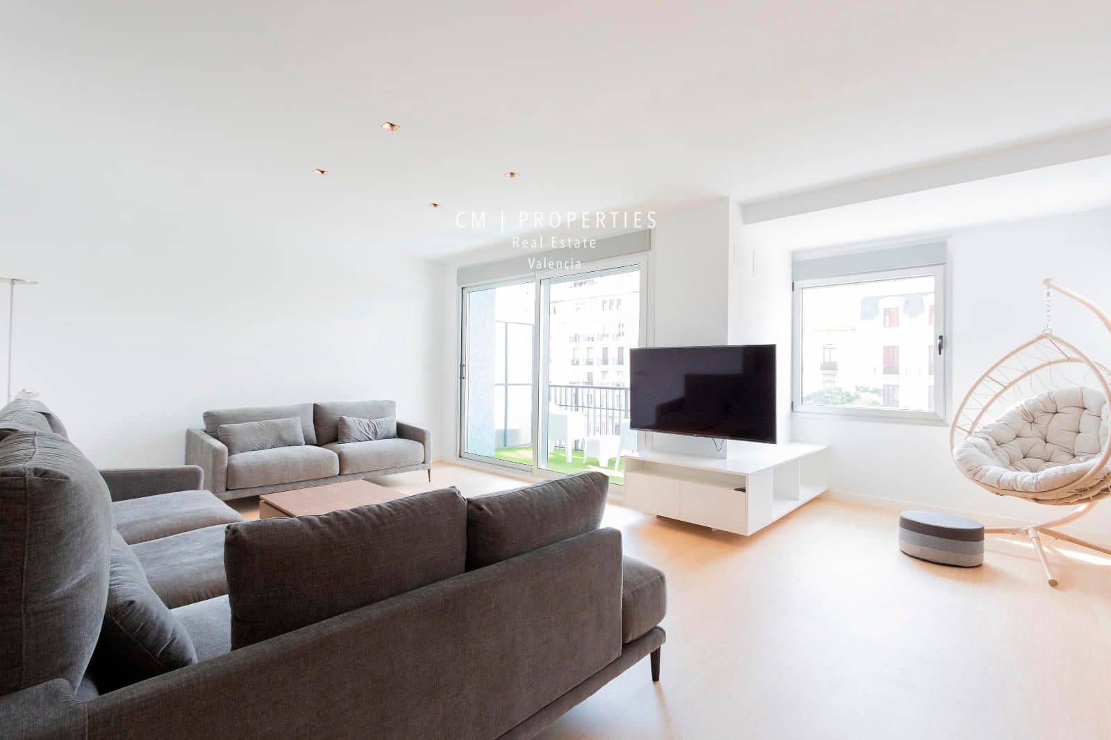 4 bedroom Flat for rent in Valencia city - € 3,800 (Ref: 8449667)