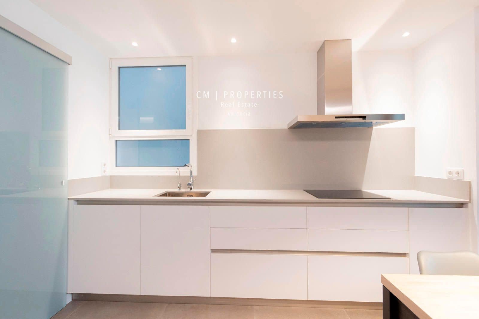 4 bedroom Flat for rent in Valencia city - € 3,800 (Ref: 8449667)