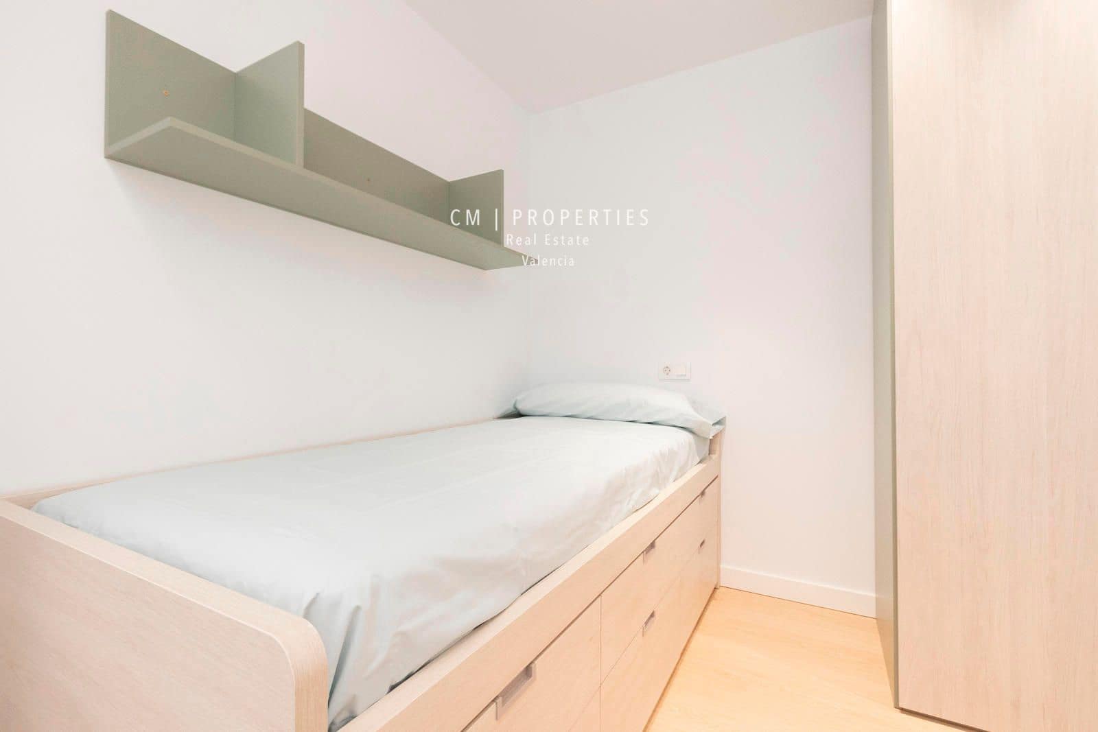 4 bedroom Flat for rent in Valencia city - € 3,800 (Ref: 8449667)
