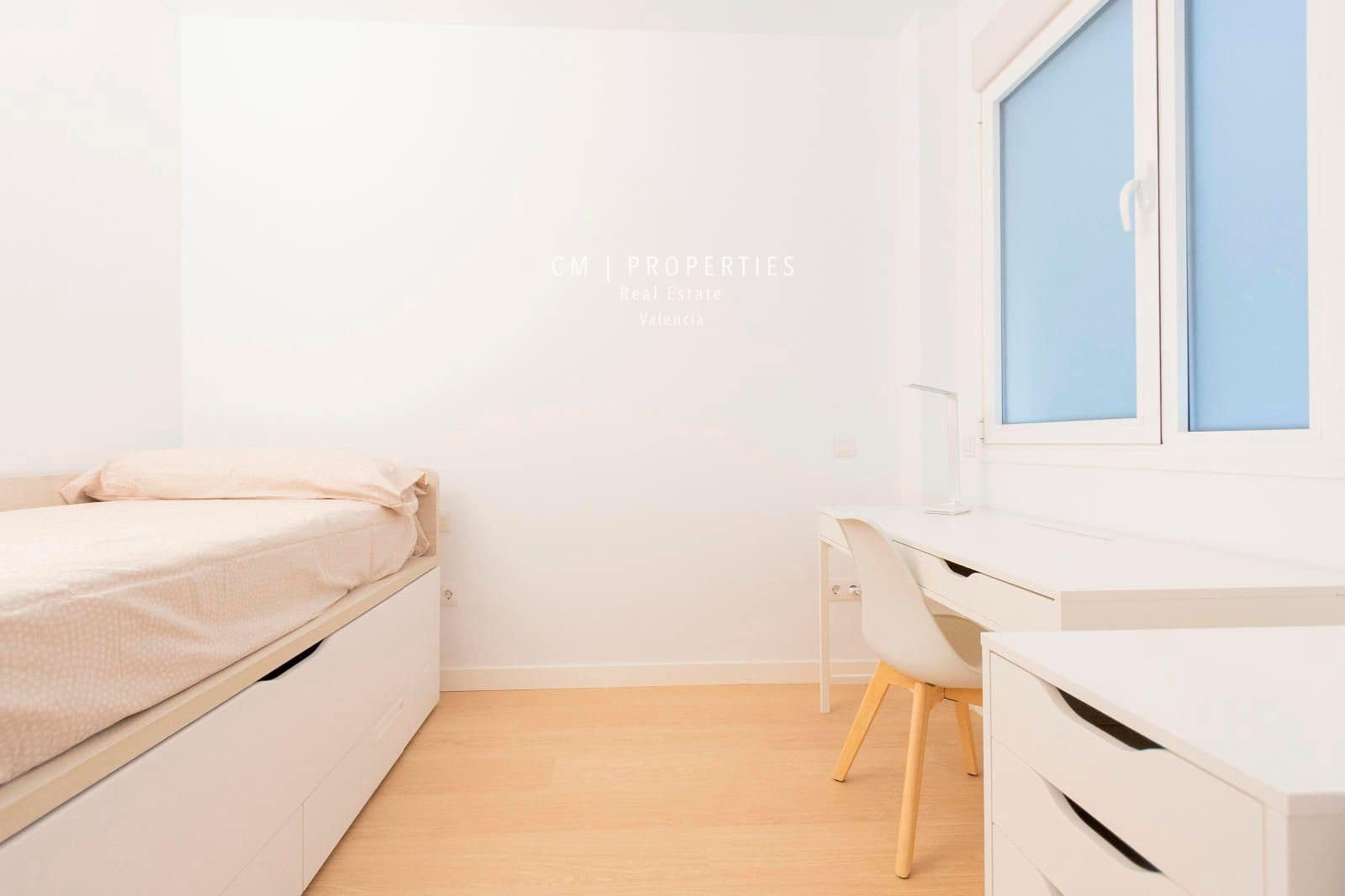 4 bedroom Flat for rent in Valencia city - € 3,800 (Ref: 8449667)