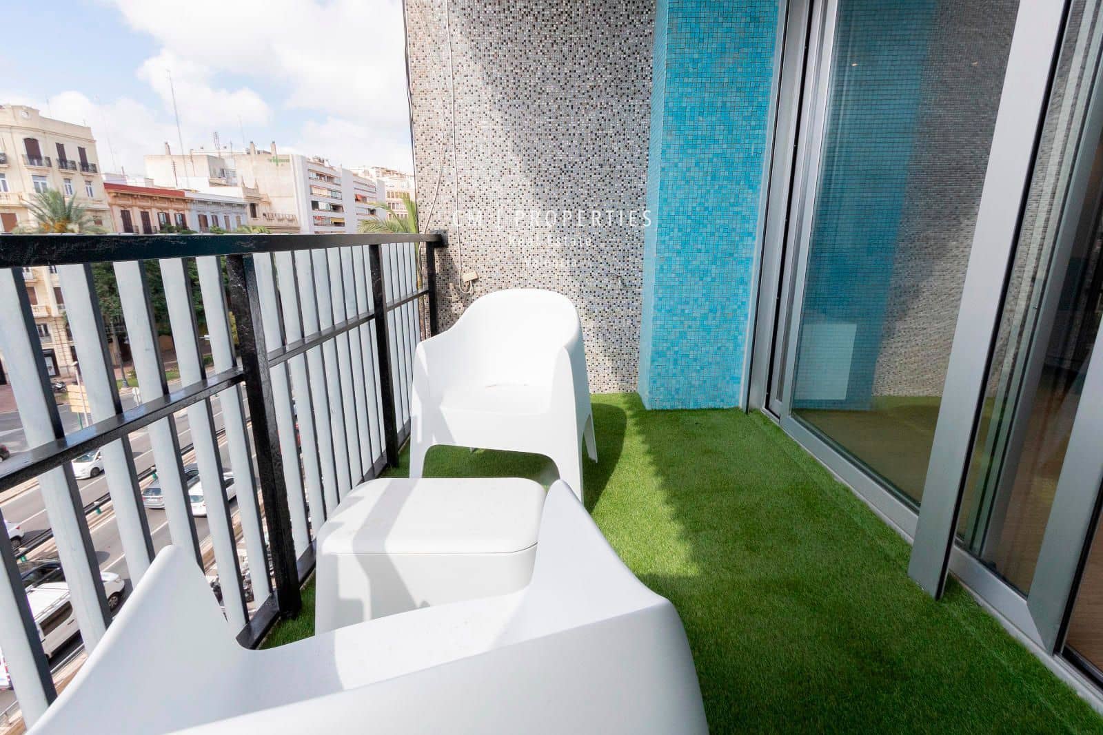 4 bedroom Flat for rent in Valencia city - € 3,800 (Ref: 8449667)