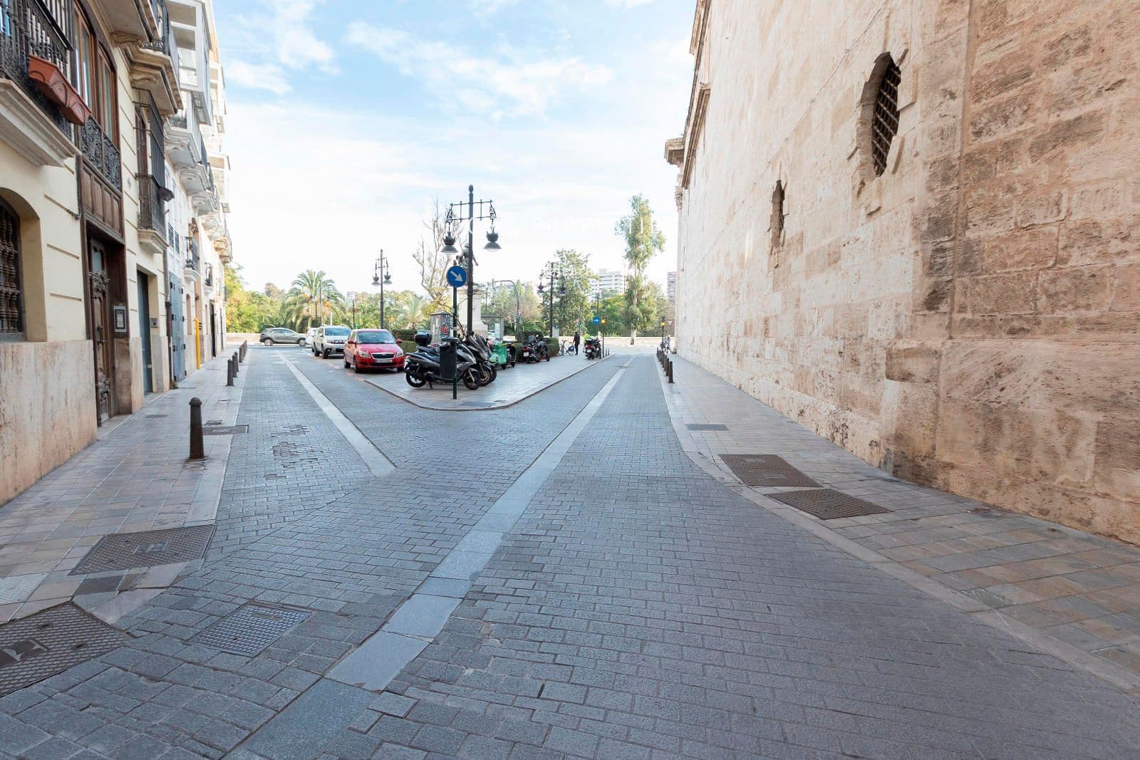 2 soveværelse Lejlighed til leje i Valencia by - € 1.600 (Ref: 8458775)