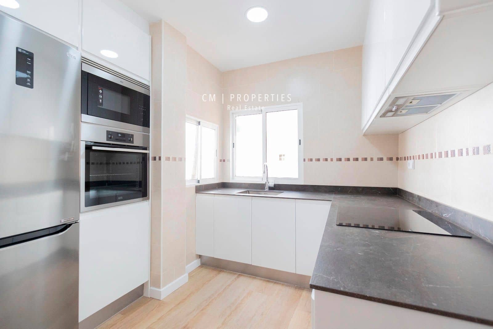 2 soveværelse Lejlighed til leje i Valencia by - € 1.600 (Ref: 8458775)