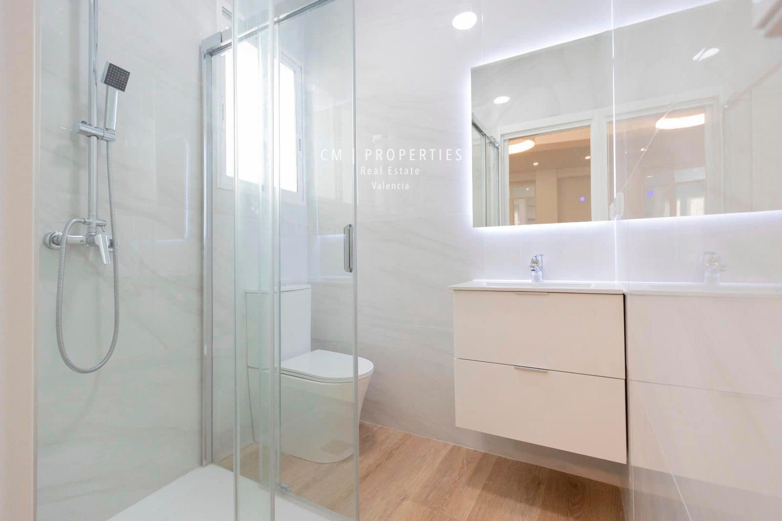 2 soveværelse Lejlighed til leje i Valencia by - € 1.600 (Ref: 8458775)