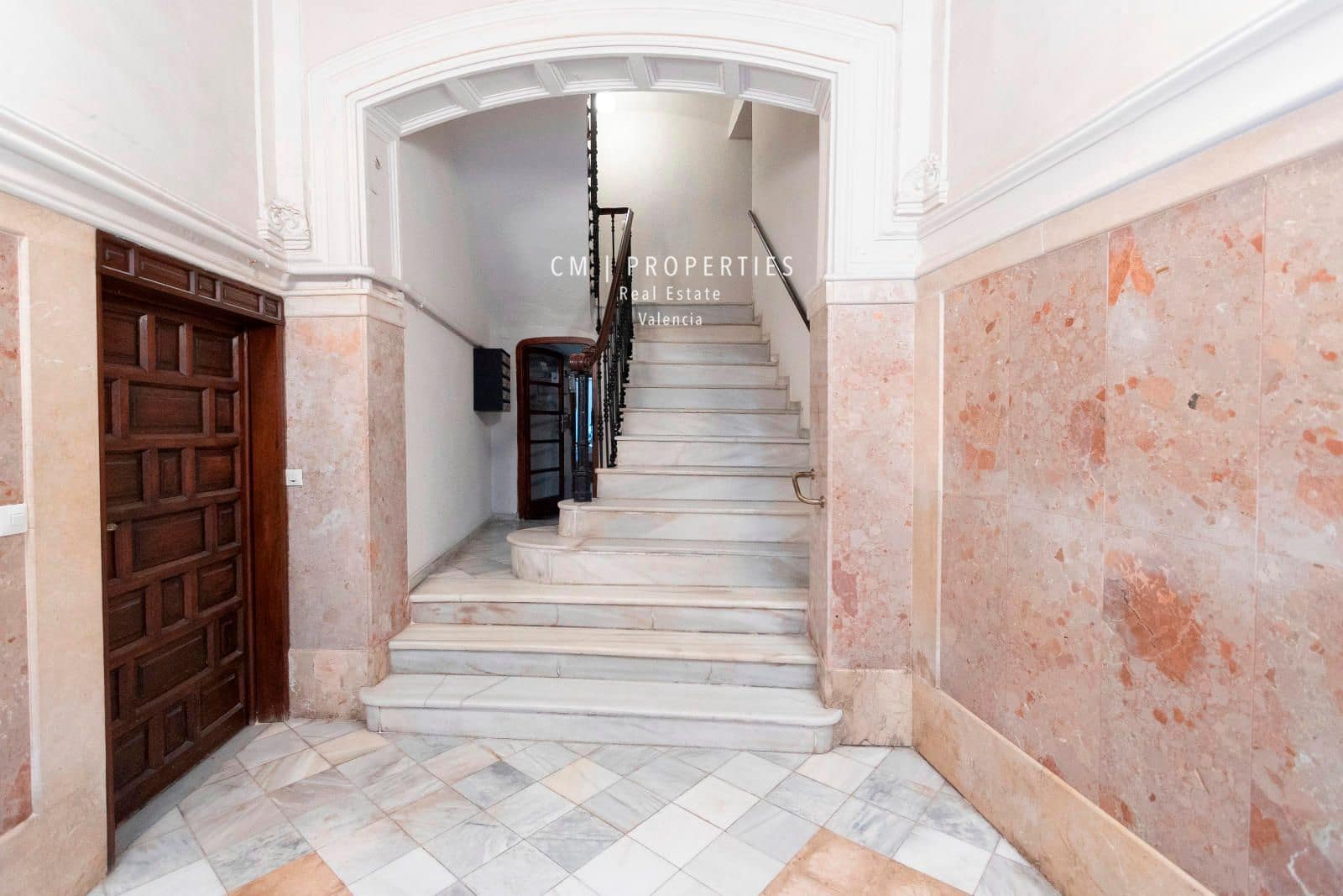 2 soveværelse Lejlighed til leje i Valencia by - € 1.600 (Ref: 8458775)