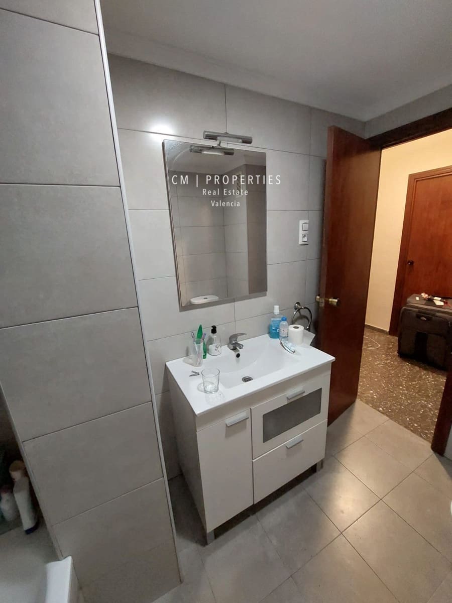 4 makuuhuone Huoneisto vuokrattavana paikassa Valencia kaupunki - 390 € (Ref: 8464023)