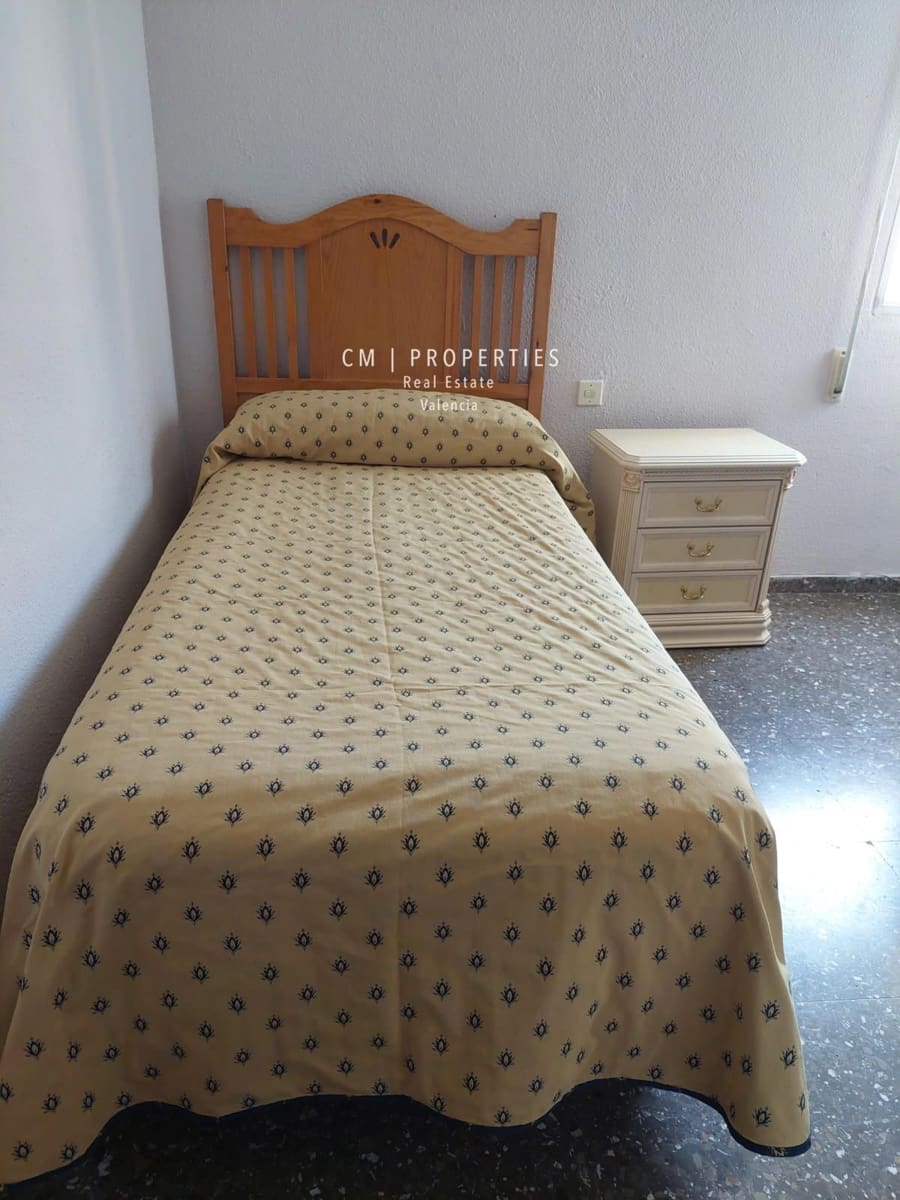 4 makuuhuone Huoneisto vuokrattavana paikassa Valencia kaupunki - 390 € (Ref: 8464023)