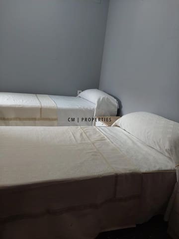 4 makuuhuone Huoneisto vuokrattavana paikassa Ciutat Jardi, Valencia kaupunki - 390 € (Ref: 8464023)