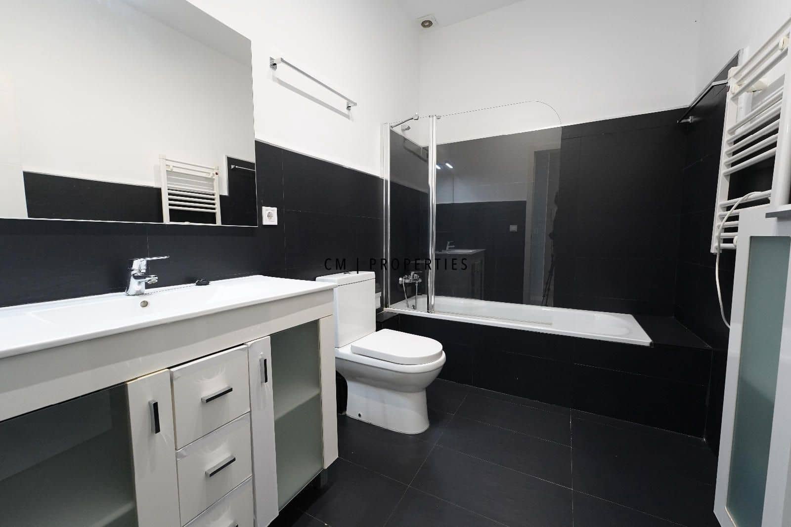 2 quarto Apartamento para arrendar em Valencia cidade - 1 900 € (Ref: 8466867)