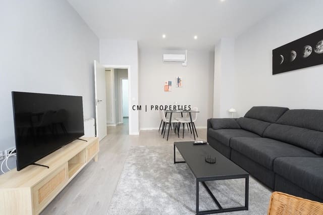 2 quarto Apartamento para arrendar em L'Eixample, Valência cidade - 1 900 € (Ref: 8466867)