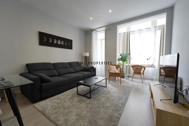 2 quarto Apartamento para arrendar em L'Eixample, Valência cidade - 1 900 € (Ref: 8466867)