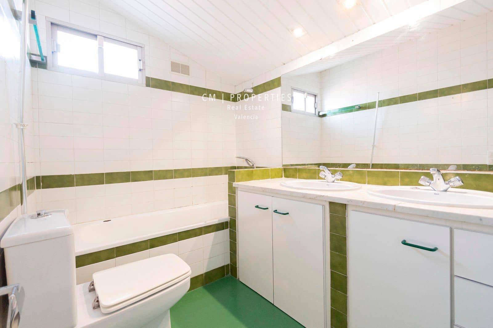 Appartement de 3 chambres à louer à Valence ville - 1 900 € (Ref: 8510565)