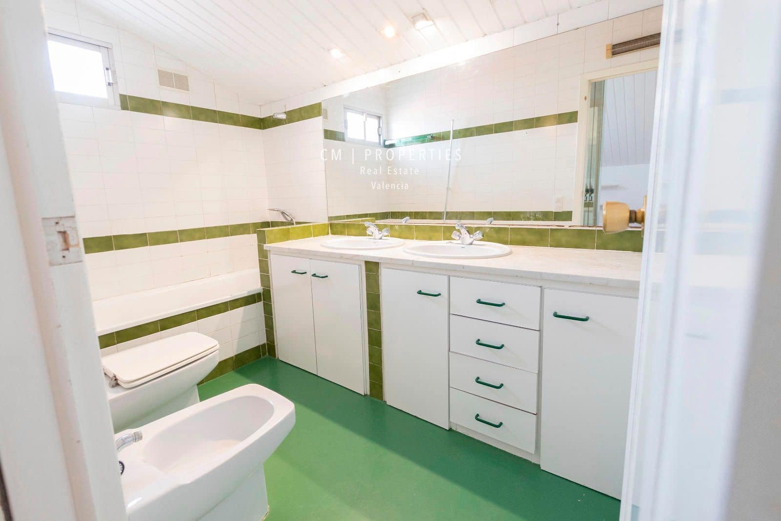 Appartement de 3 chambres à louer à Valence ville - 1 900 € (Ref: 8510565)