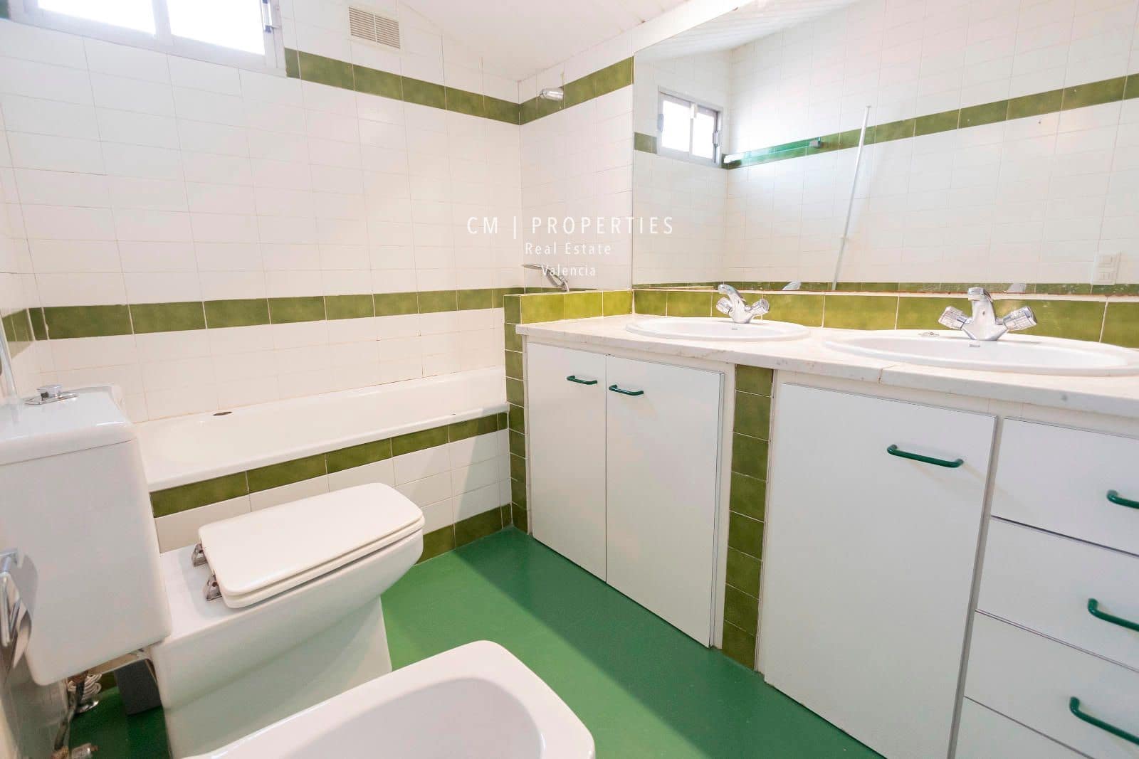 Appartement de 3 chambres à louer à Valence ville - 1 900 € (Ref: 8510565)