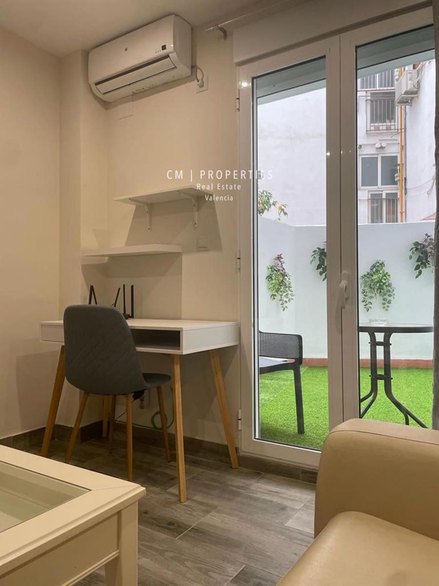 Lägenhet att hyra i Valencia stad - 1 200 € (Ref: 8515069)