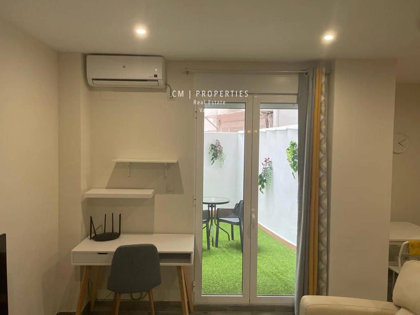 Lägenhet att hyra i Valencia stad - 1 200 € (Ref: 8515069)