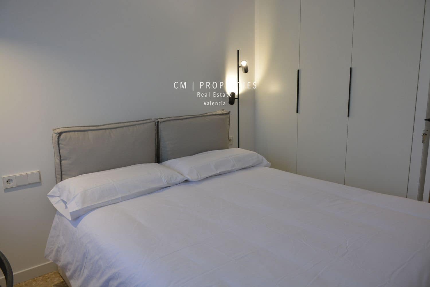 4 quarto Apartamento para arrendar em Valencia cidade com garagem - 2 800 € (Ref: 8515629)