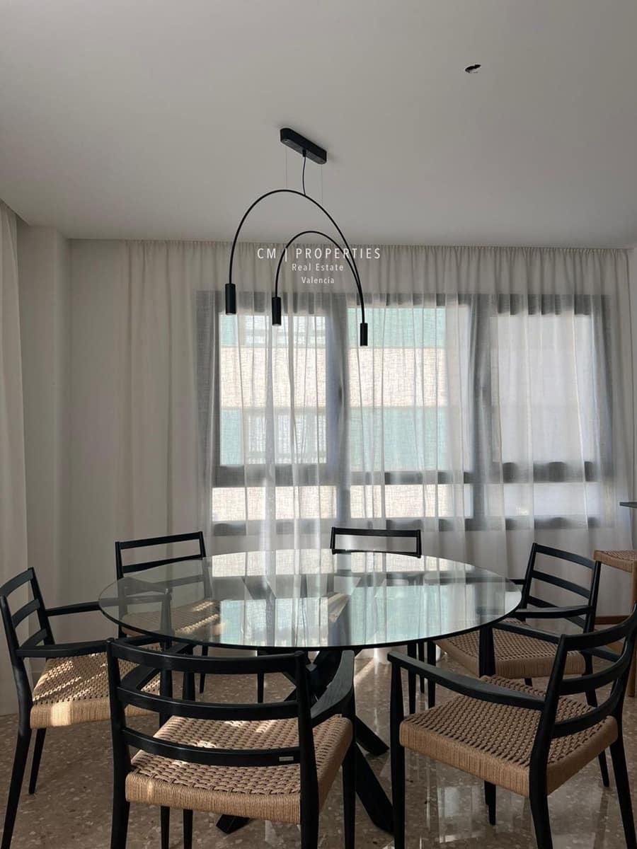 4 quarto Apartamento para arrendar em Valencia cidade com garagem - 2 800 € (Ref: 8515629)