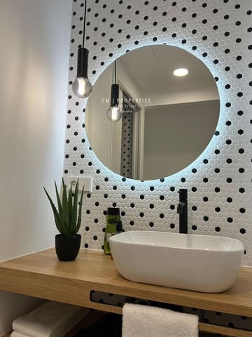 Appartement de 4 chambres à louer à Valence ville avec garage - 2 800 € (Ref: 8515629)