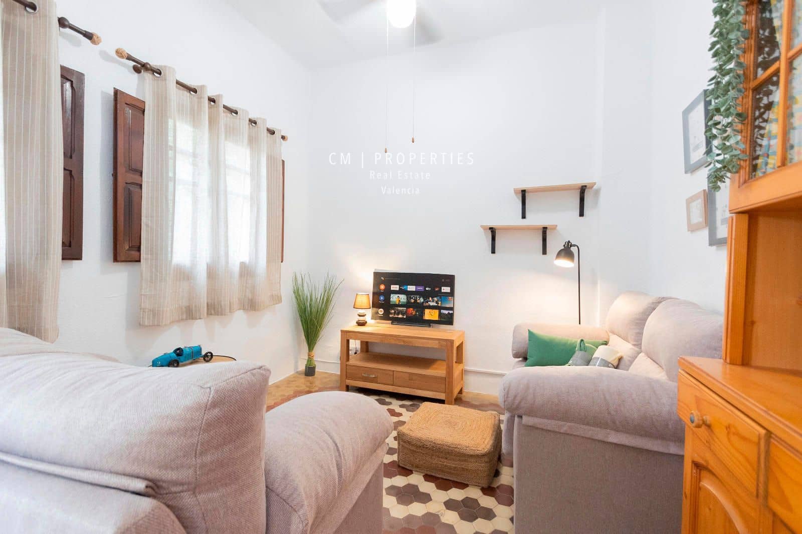 2 soveværelse Villa til leje i La Canada med swimmingpool - € 1.000 (Ref: 8518684)