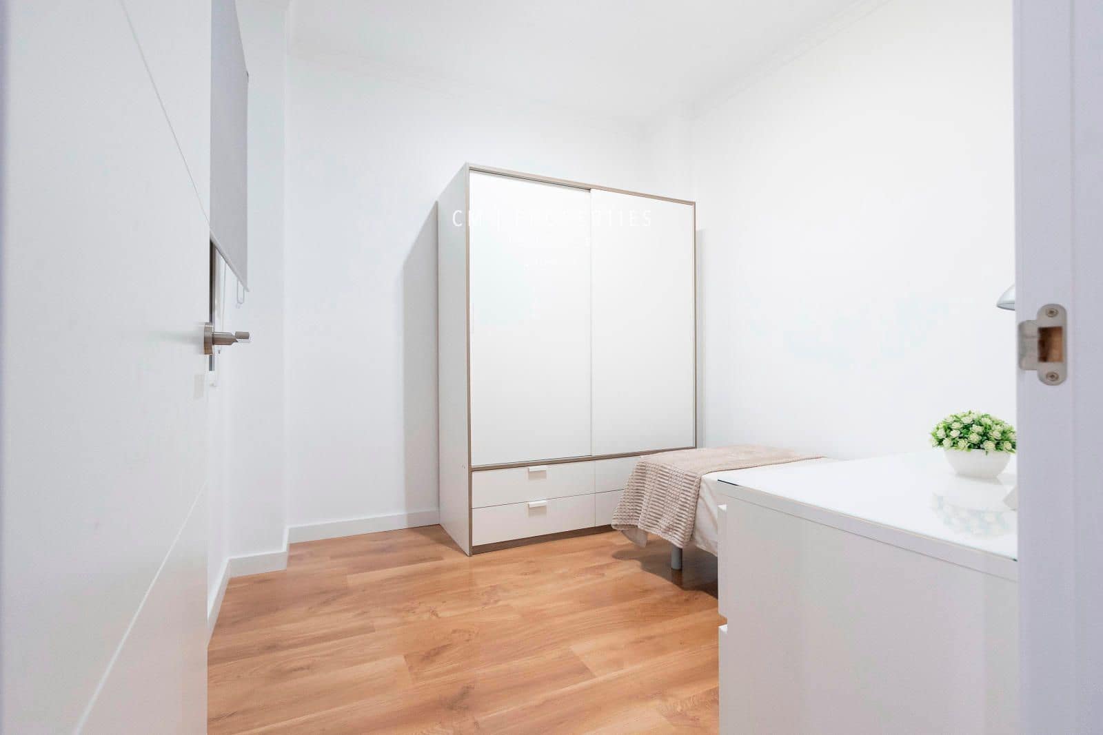 3 soverom Leilighet til leie i Valencia by - € 1 800 (Ref: 8522888)