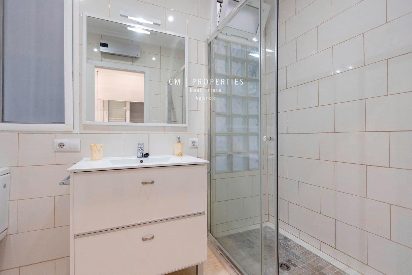 3 soverom Leilighet til leie i Valencia by - € 1 800 (Ref: 8522888)