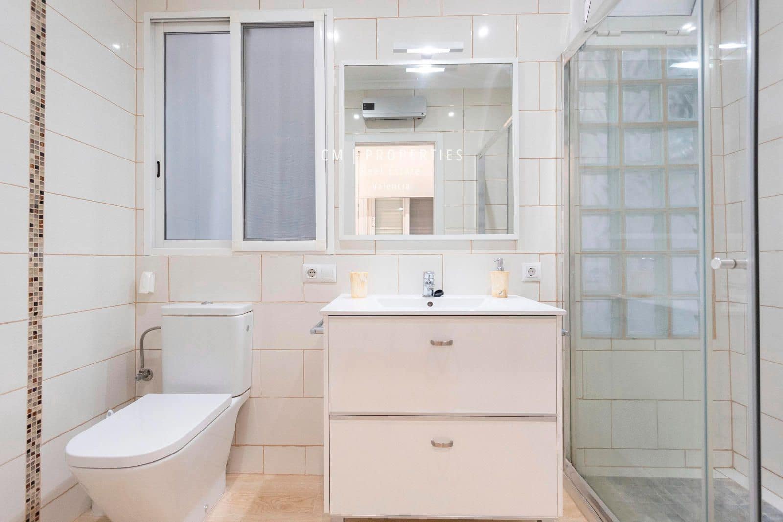 3 soverom Leilighet til leie i Valencia by - € 1 800 (Ref: 8522888)