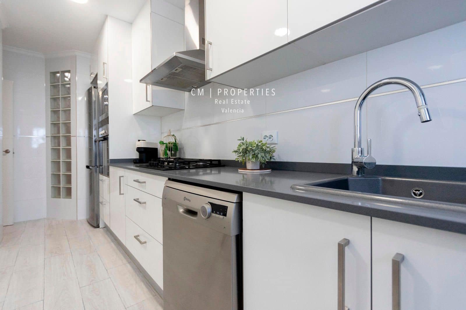 3 soverom Leilighet til leie i Valencia by - € 1 800 (Ref: 8522888)