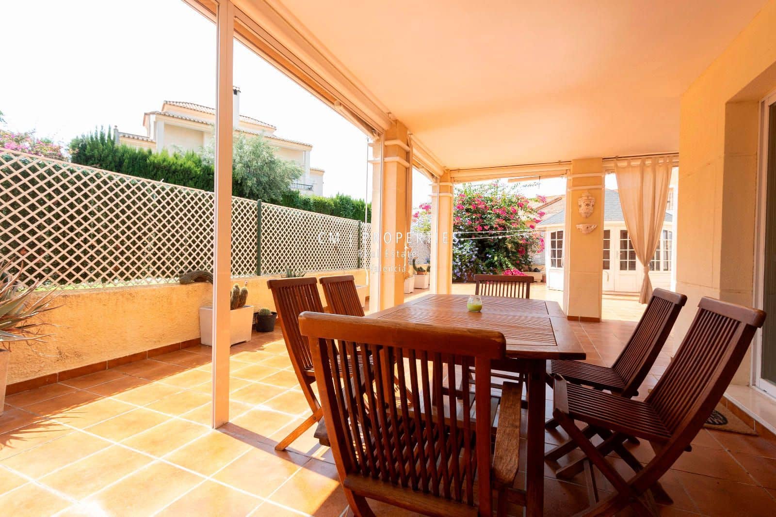 3 Zimmer Villa zu vermieten in Betera mit Pool Garage - 2.000 € (Ref: 8533161)