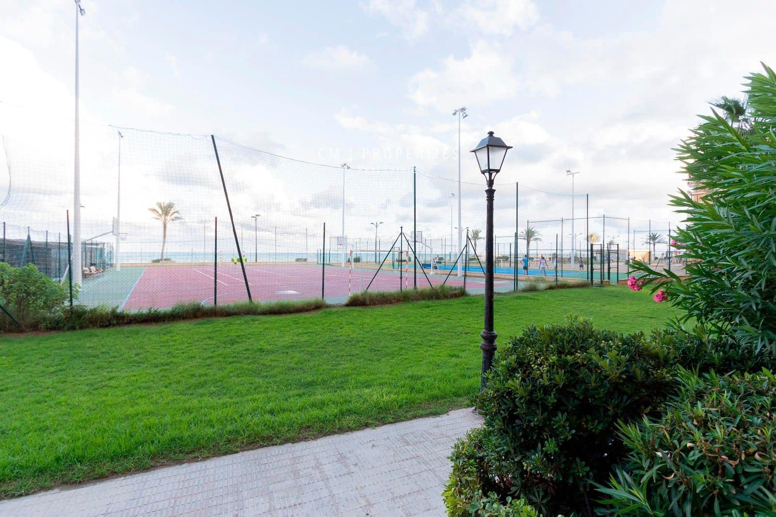 3 slaapkamer Flat te huur in Alboraya / Alboraia met zwembad - € 2.500 (Ref: 8534753)