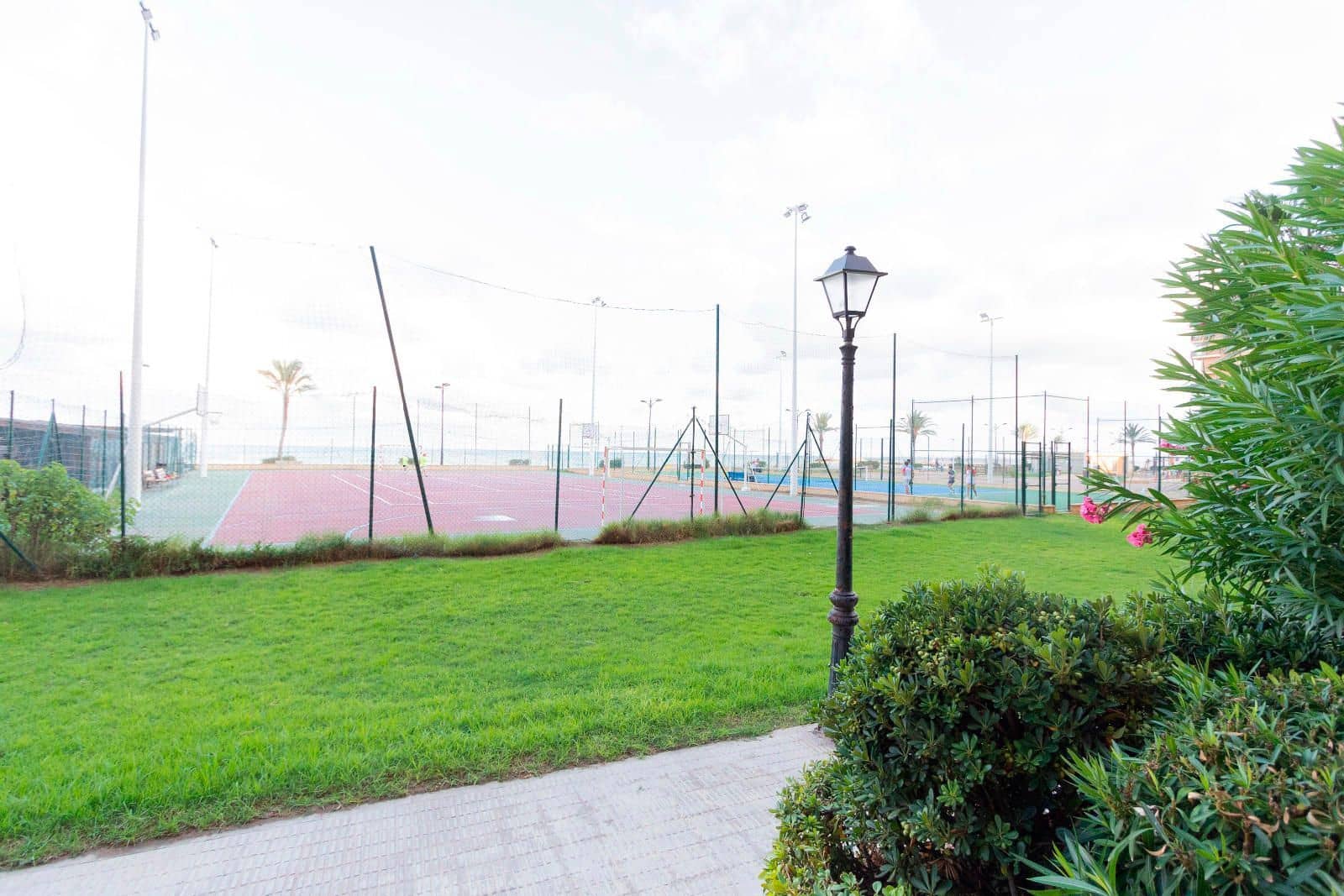 3 slaapkamer Flat te huur in Alboraya / Alboraia met zwembad - € 2.500 (Ref: 8534753)
