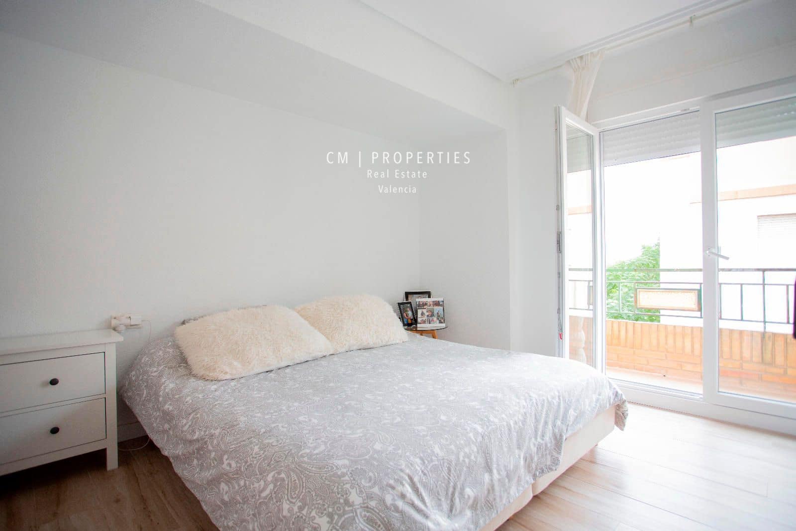 Piso de 3 habitaciones en València ciudad en alquiler - 1.350 € (Ref: 8535969)