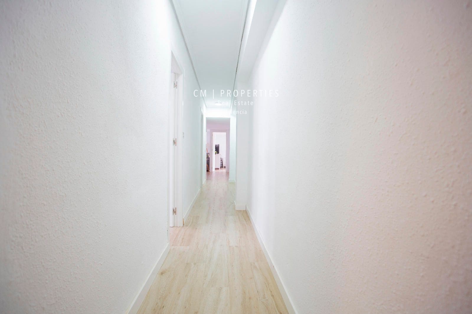 Piso de 3 habitaciones en València ciudad en alquiler - 1.350 € (Ref: 8535969)
