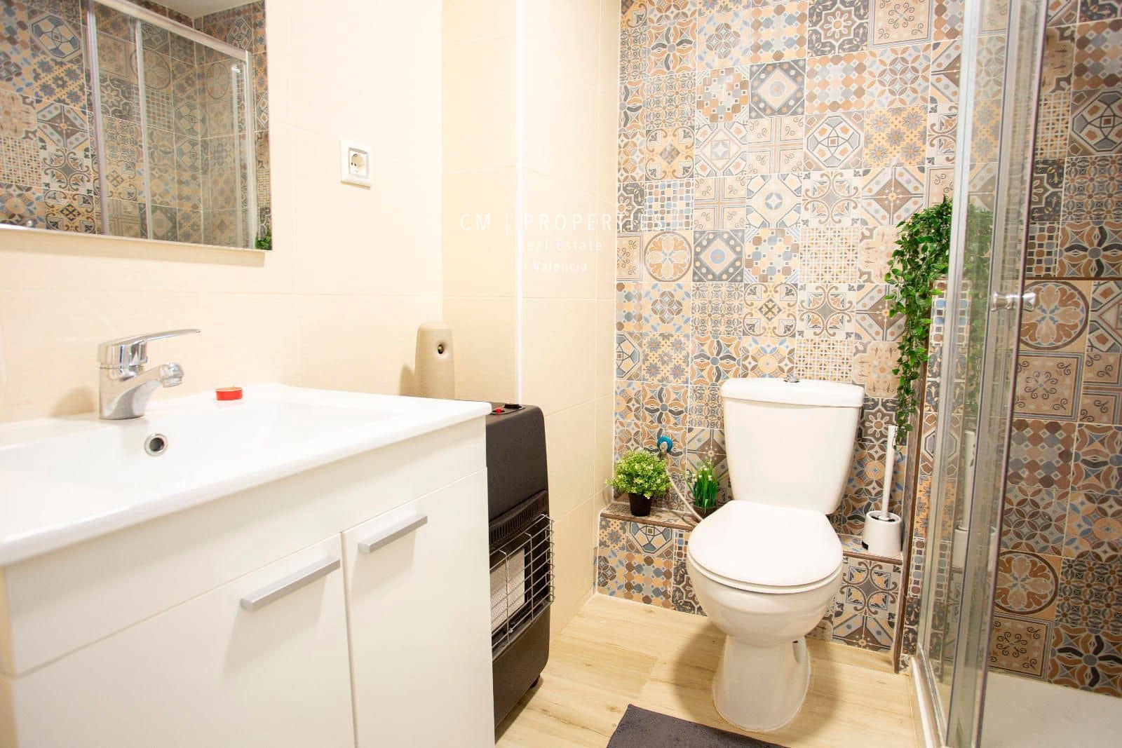 Piso de 3 habitaciones en València ciudad en alquiler - 1.350 € (Ref: 8535969)