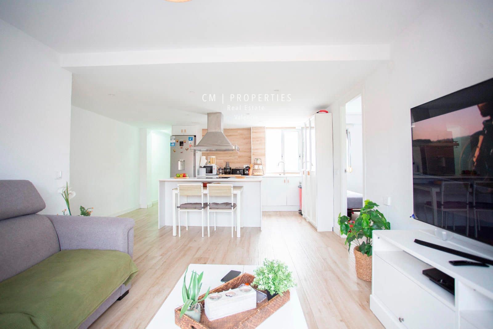 Piso de 3 habitaciones en València ciudad en alquiler - 1.350 € (Ref: 8535969)
