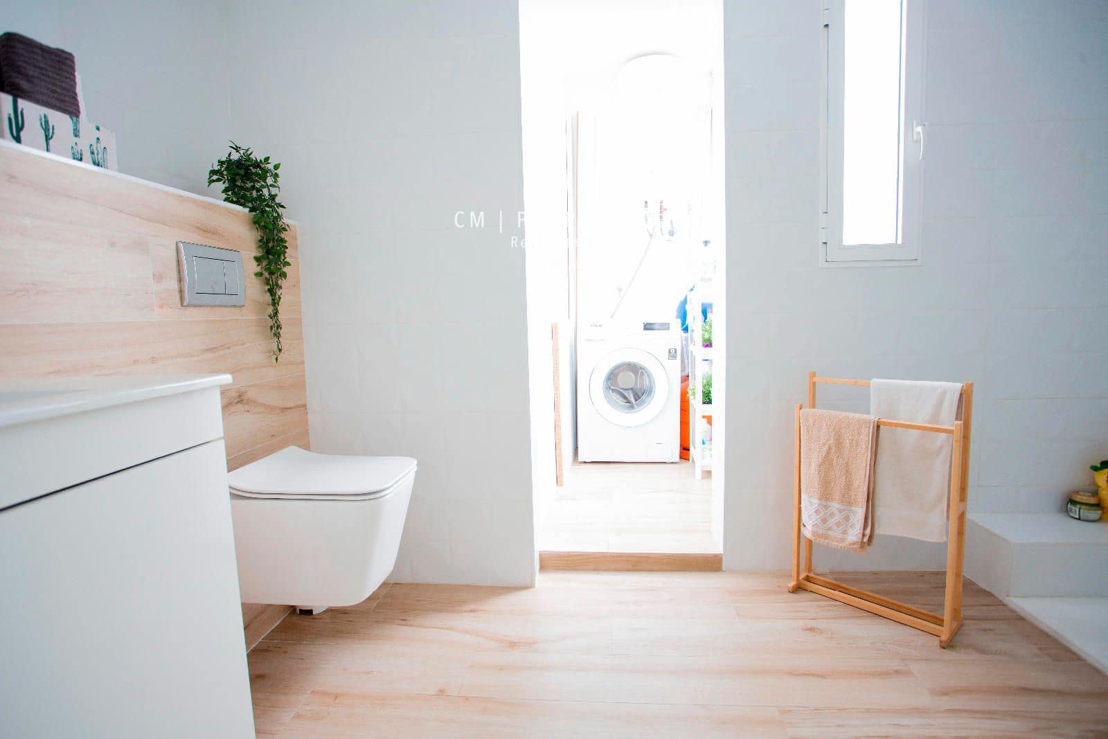 Piso de 3 habitaciones en València ciudad en alquiler - 1.350 € (Ref: 8535969)