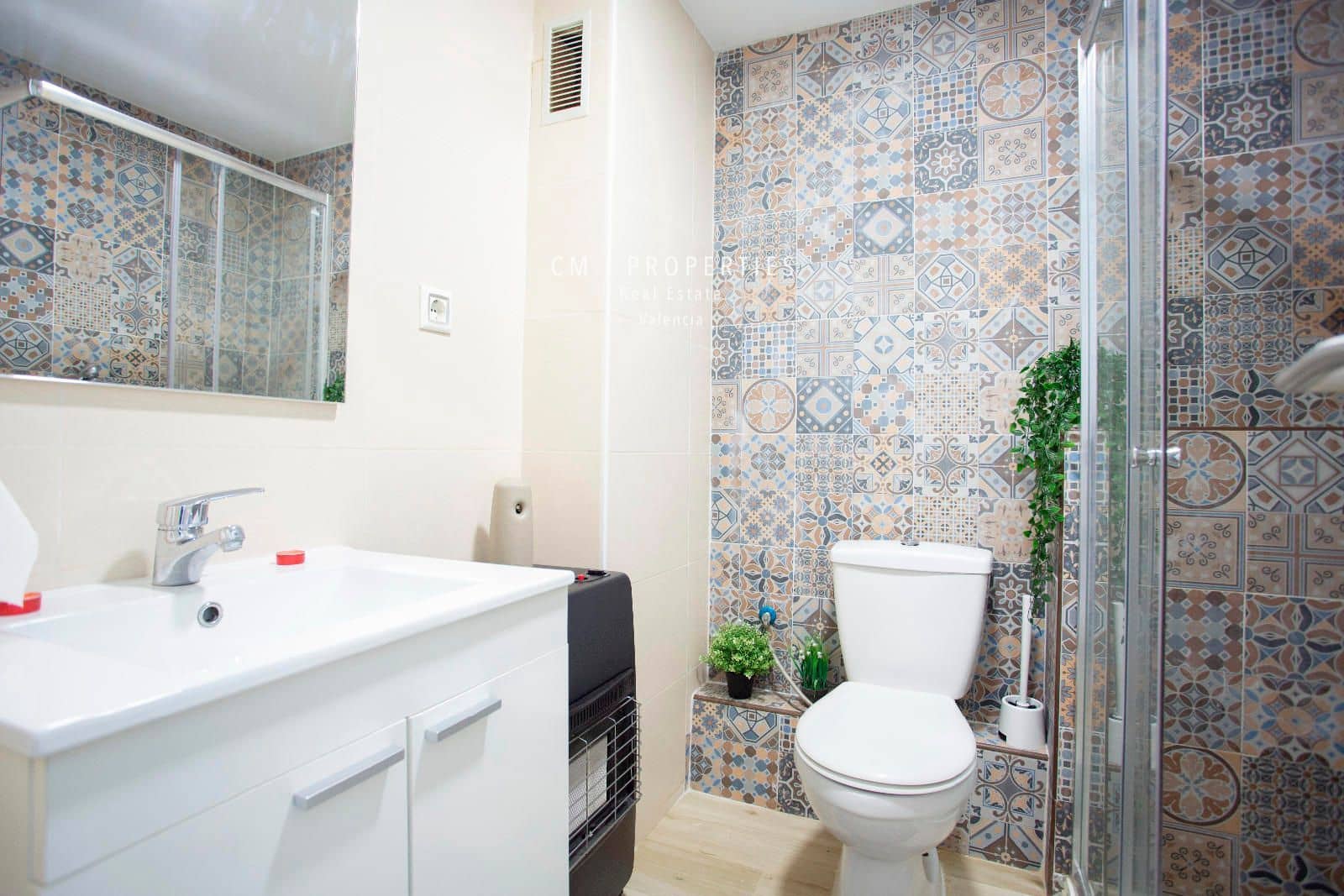 Piso de 3 habitaciones en València ciudad en alquiler - 1.350 € (Ref: 8535969)