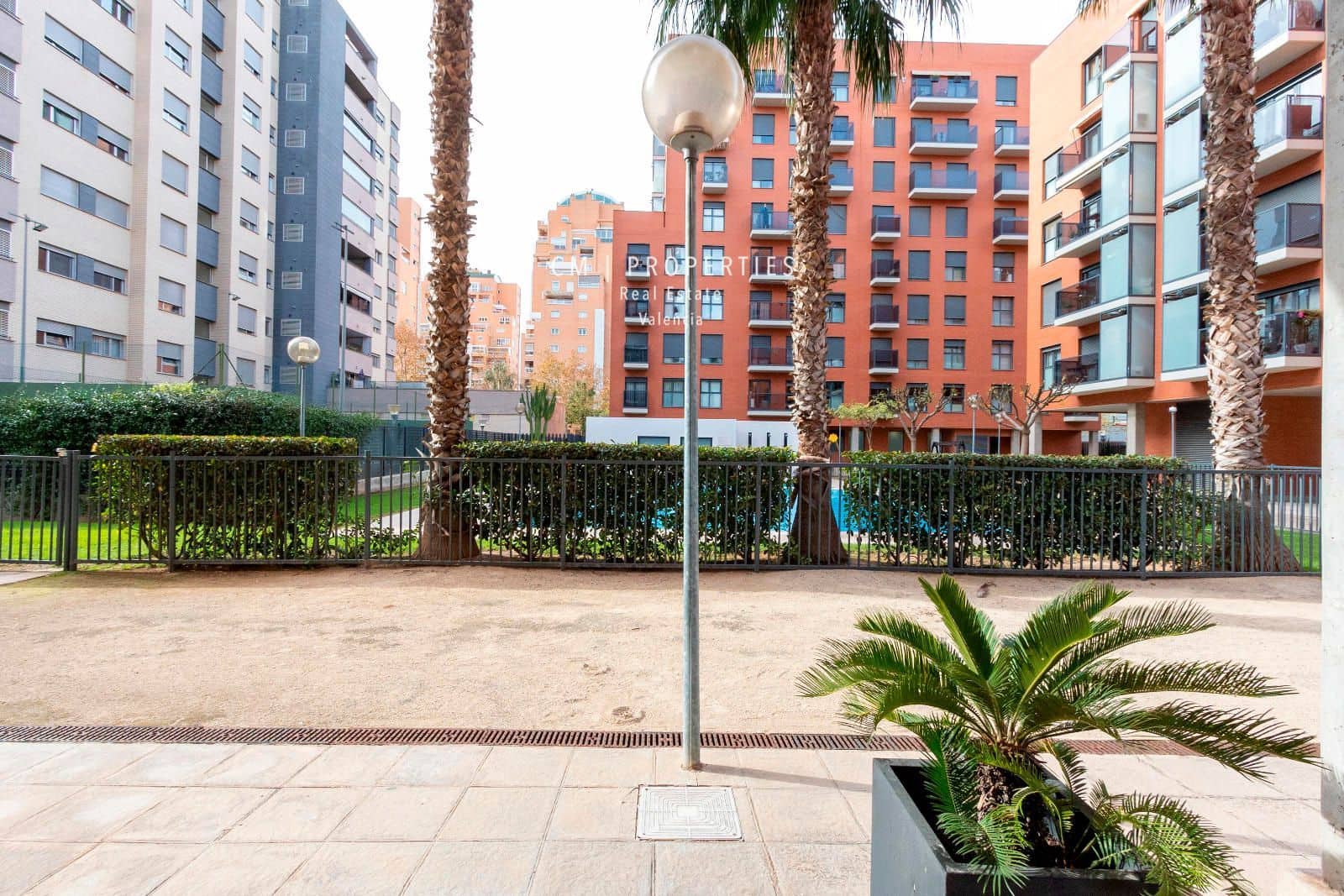 1 soverom Leilighet til leie i Valencia by med svømmebasseng garasje - € 1 400 (Ref: 8541539)