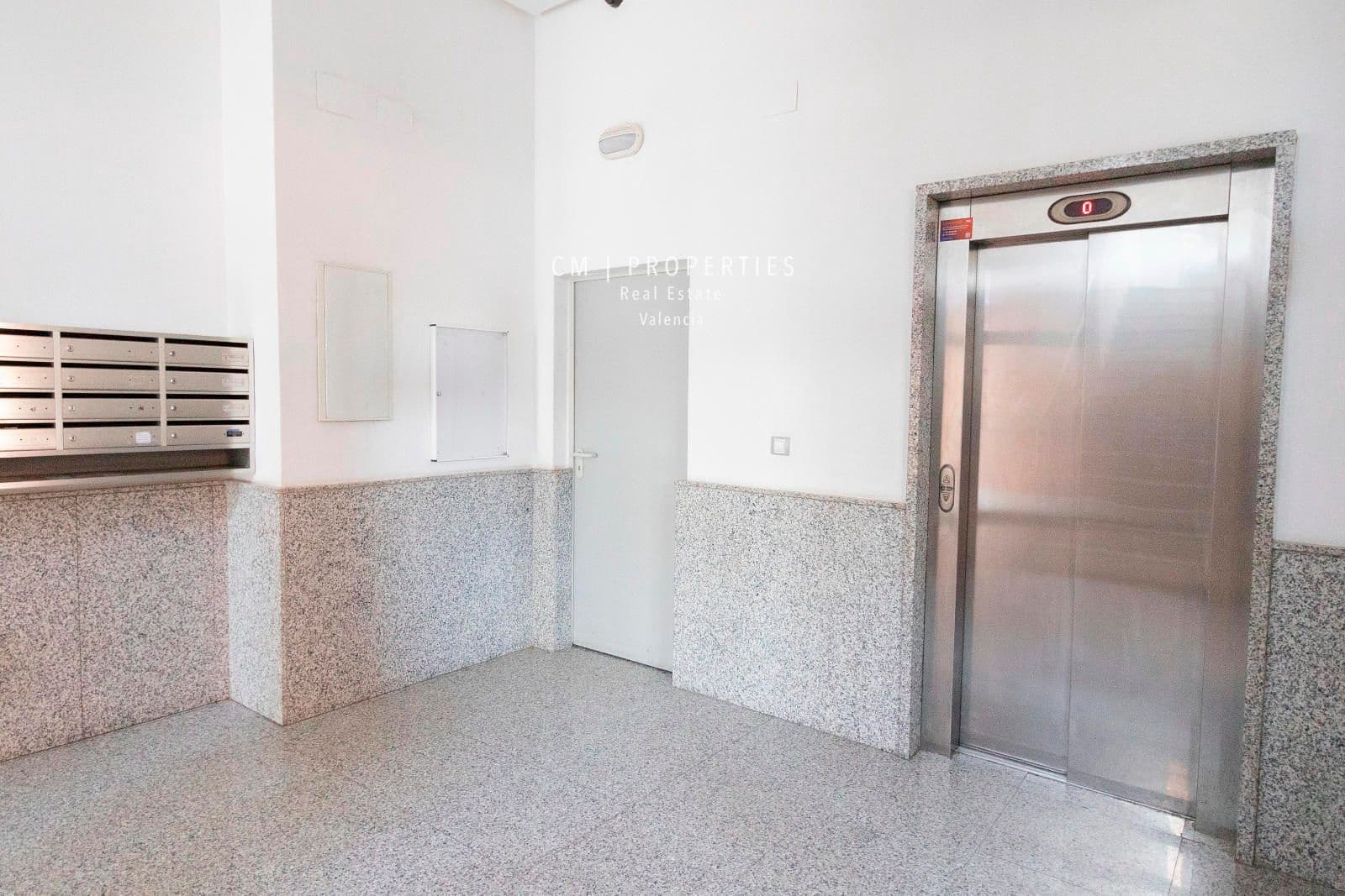 1 soverom Leilighet til leie i Valencia by med svømmebasseng garasje - € 1 400 (Ref: 8541539)