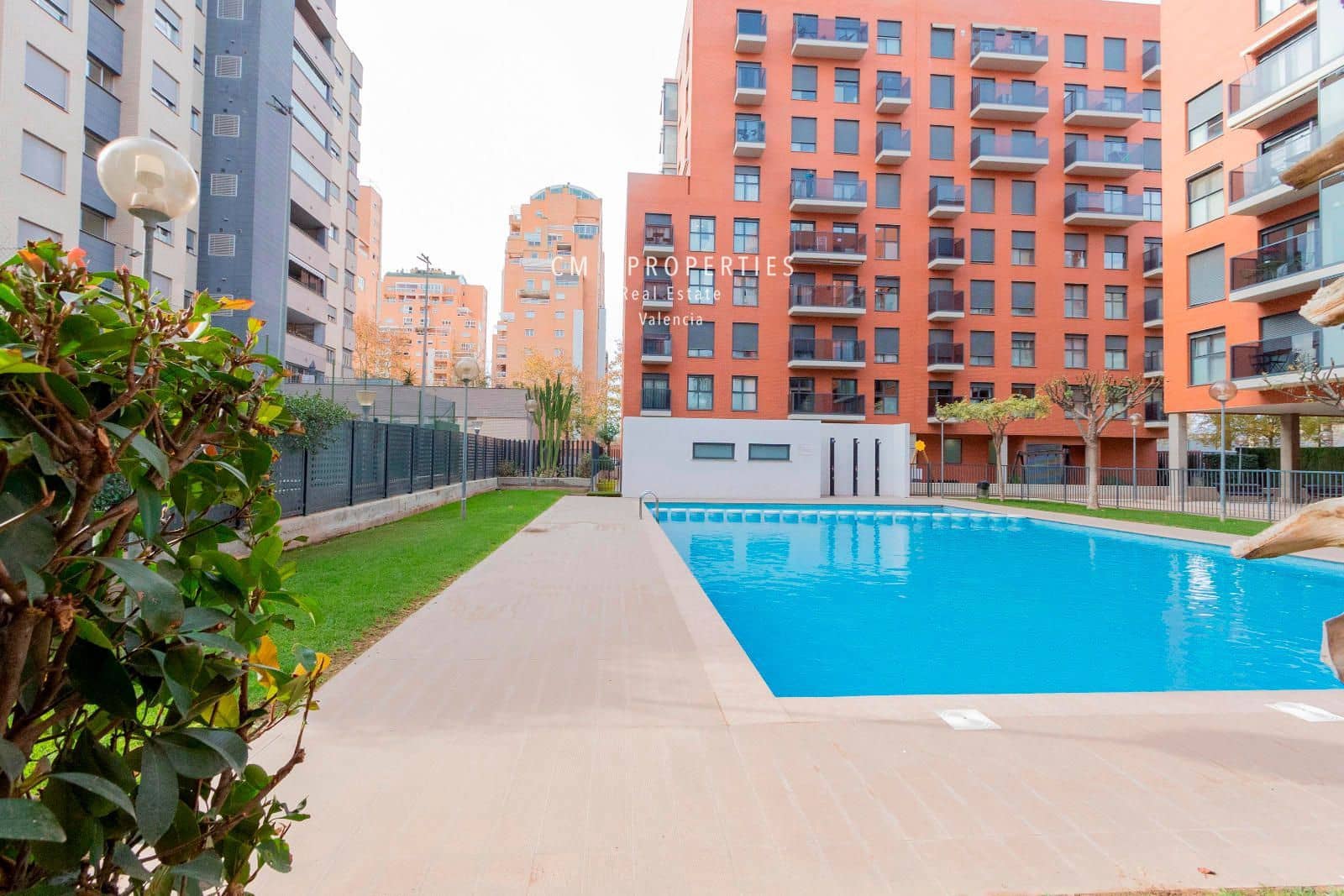 1 soverom Leilighet til leie i Valencia by med svømmebasseng garasje - € 1 400 (Ref: 8541539)