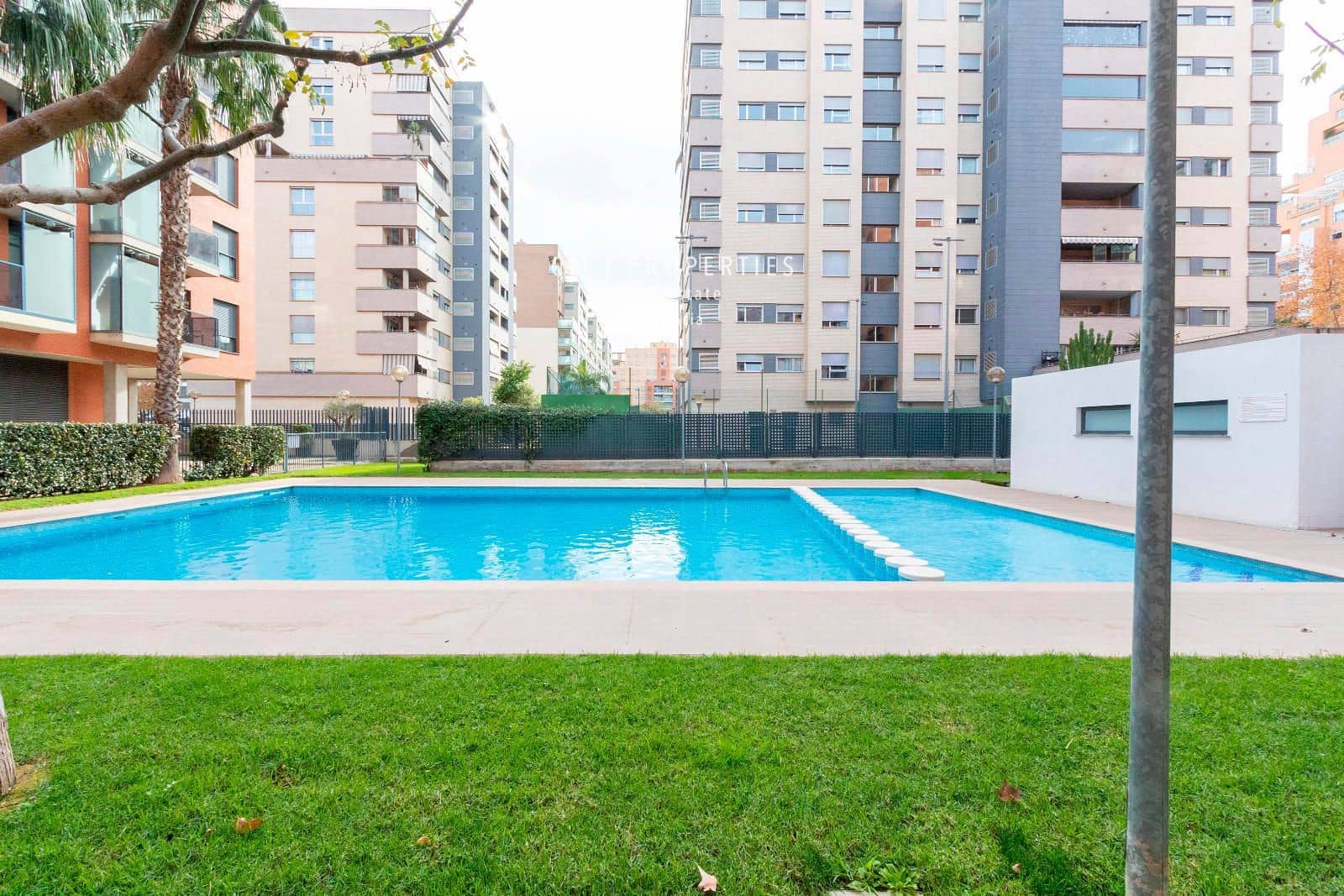 1 soverom Leilighet til leie i Valencia by med svømmebasseng garasje - € 1 400 (Ref: 8541539)