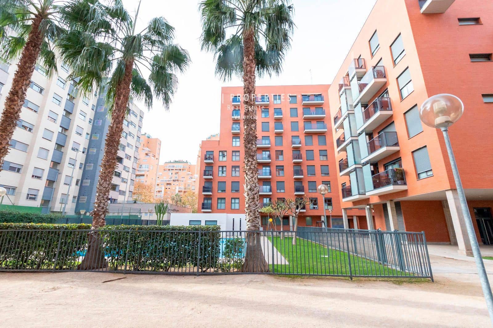 1 soverom Leilighet til leie i Valencia by med svømmebasseng garasje - € 1 400 (Ref: 8541539)