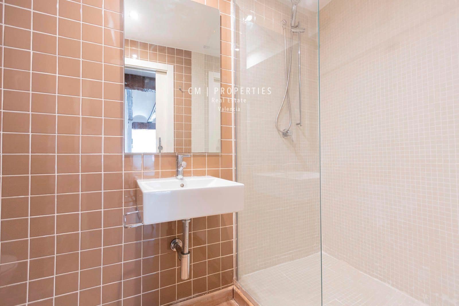 2 soveværelse Lejlighed til leje i Valencia by - € 1.400 (Ref: 8555087)