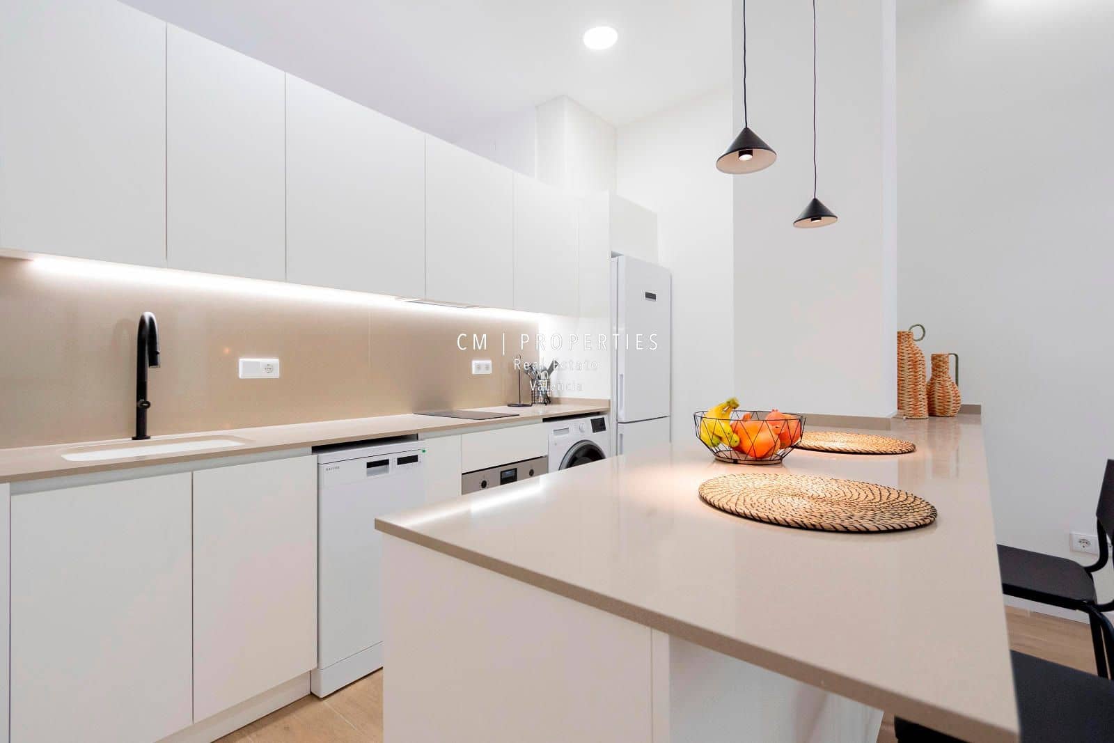 1 sovrum Lägenhet att hyra i Valencia stad - 1 400 € (Ref: 8560277)