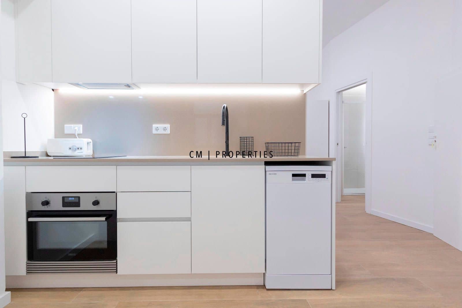 1 soverom Leilighet til leie i Valencia by - € 1 500 (Ref: 8568642)